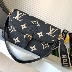 Louis Vuitton Black and Ivory Monogram Shoulder Bag